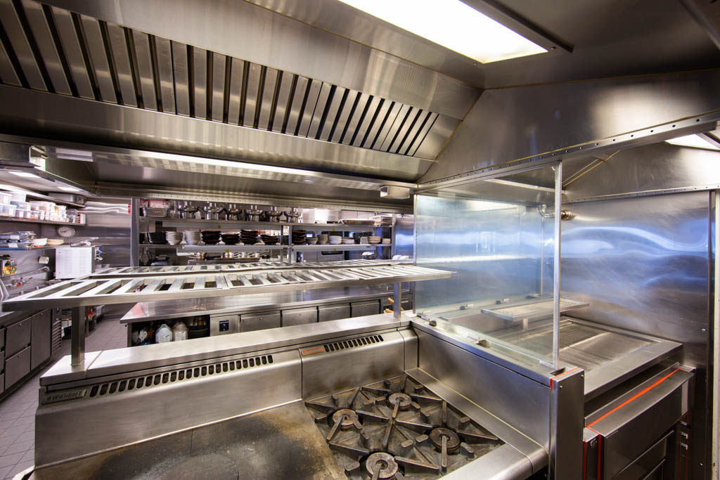 Role of Smart Hubs in a Smart Commercial Kitchen for Your Company