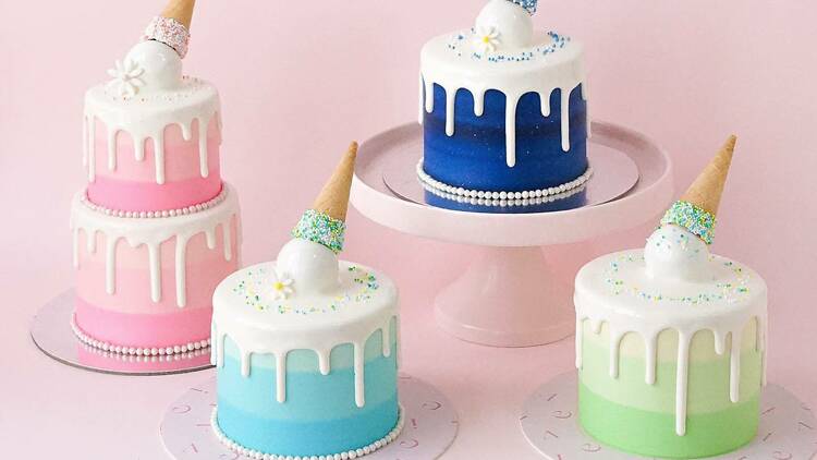 What Flavors Are Commonly Used in Unicorn Cakes?